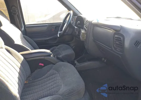 1999 Chevrolet Blazer from USA, damaged, VIN 1GNDT13WXX2180740